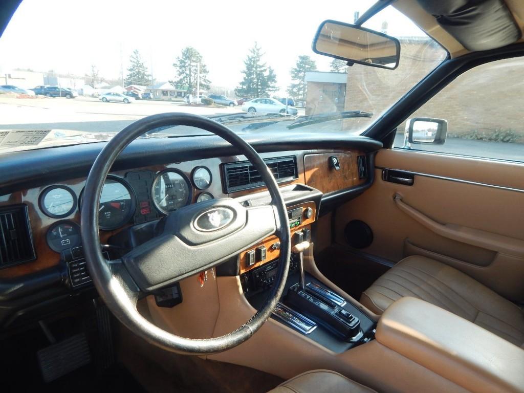 1985 Jaguar XJ6 Sedan