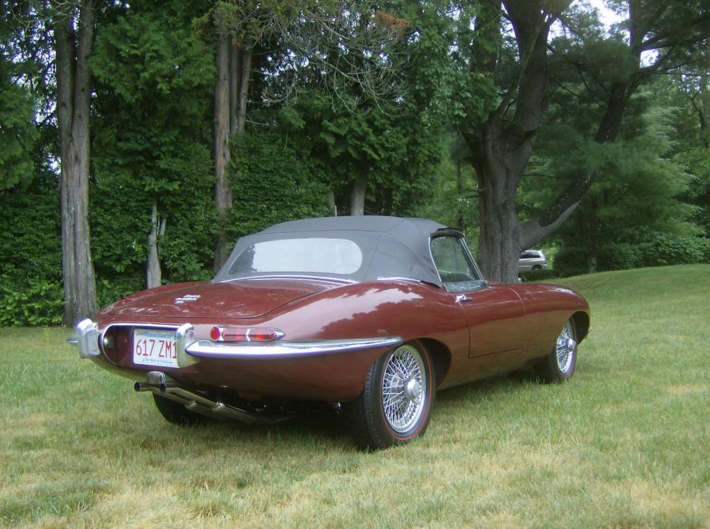 Jaguar 1967 Series I, 4.2 Liter E type Roadster