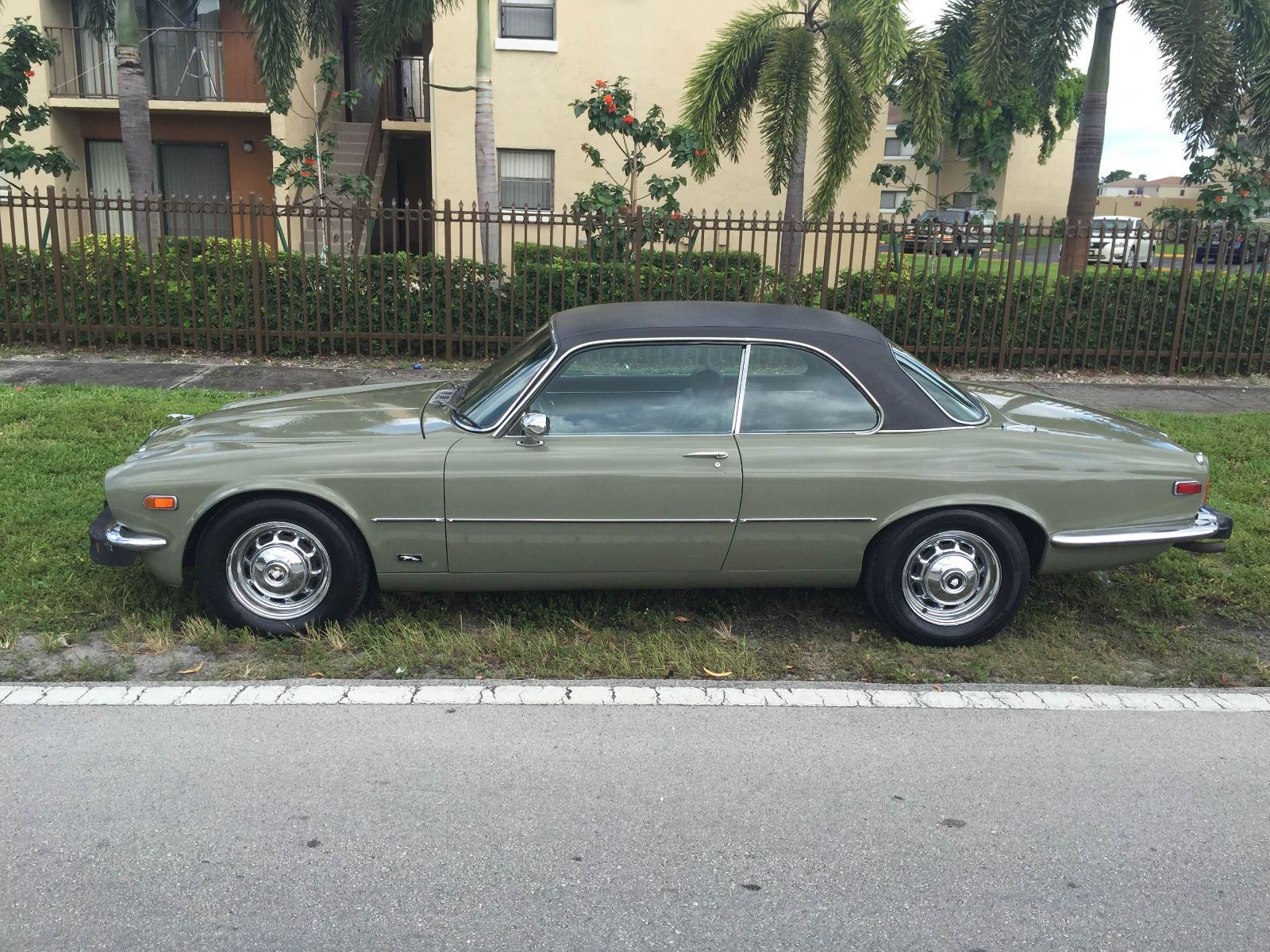 Jaguar XJ Coupe range 1985