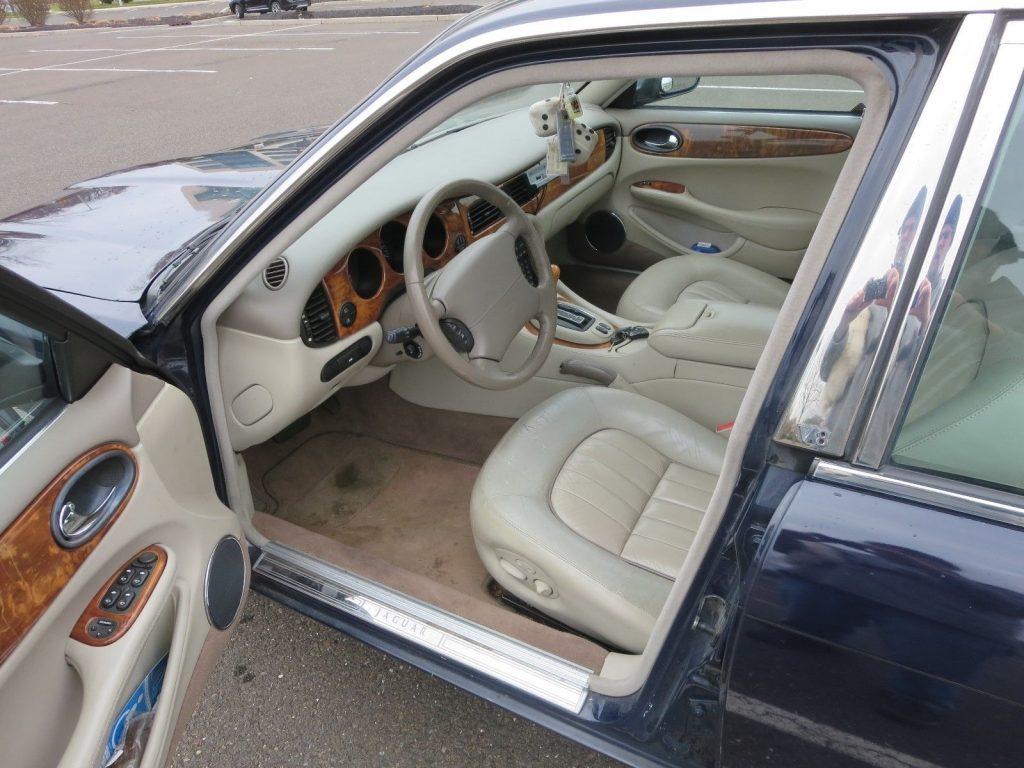 2002 Jaguar XJ8 – needs repair