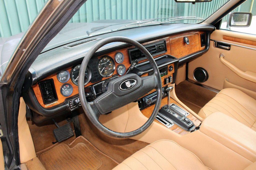 NICE 1986 Jaguar XJ6