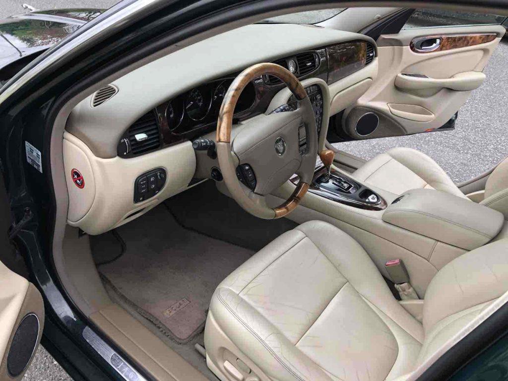 2004 Jaguar XJ8