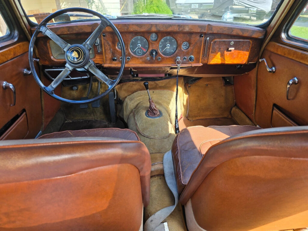 1957 Jaguar Mark 1, runs and drives. 3.4 litr XK Engine