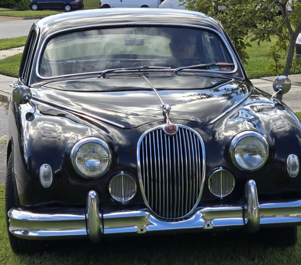 1957 Jaguar Mark 1, runs and drives. 3.4 litr XK Engine