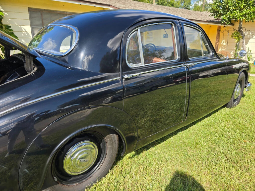 1957 Jaguar Mark 1, runs and drives. 3.4 litr XK Engine