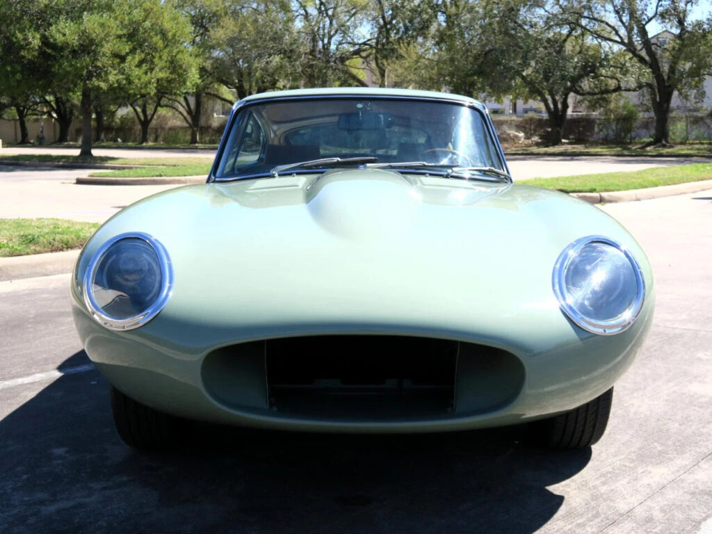 1971 Jaguar XKE 2+2