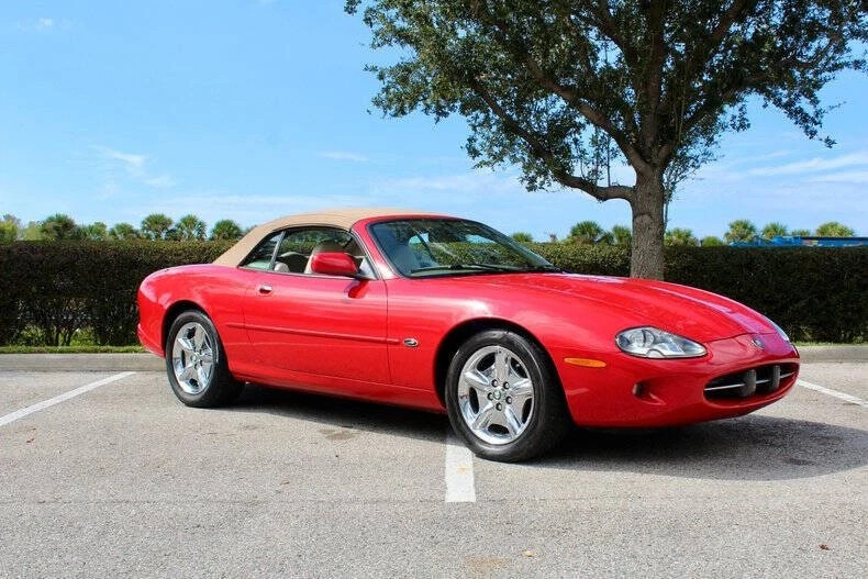 1999 Jaguar XK8 Convertible